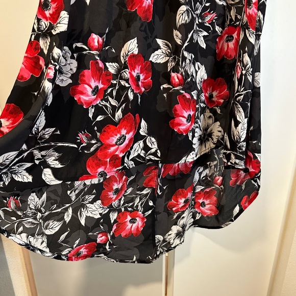 Torrid Floral Halter Neck Black/Red Sleeveless Sheer Blouse Size 1x - Picture 10 of 15